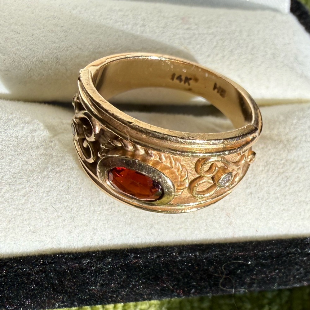 Vintage Gold Filigree Ring with Garnet Center & Diamond Accents - Picture 2 of 5